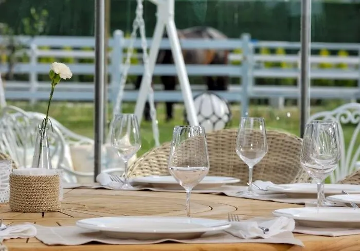 Farma B. Equine Range Narlidere